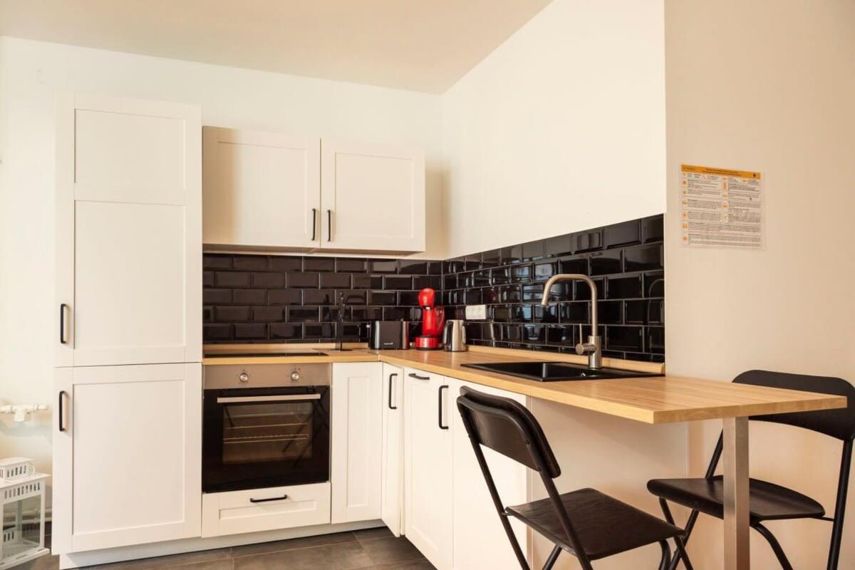 Cosy Two Br Plus Self Checkin Plus Street Parking Berlin Eksteriør bilde